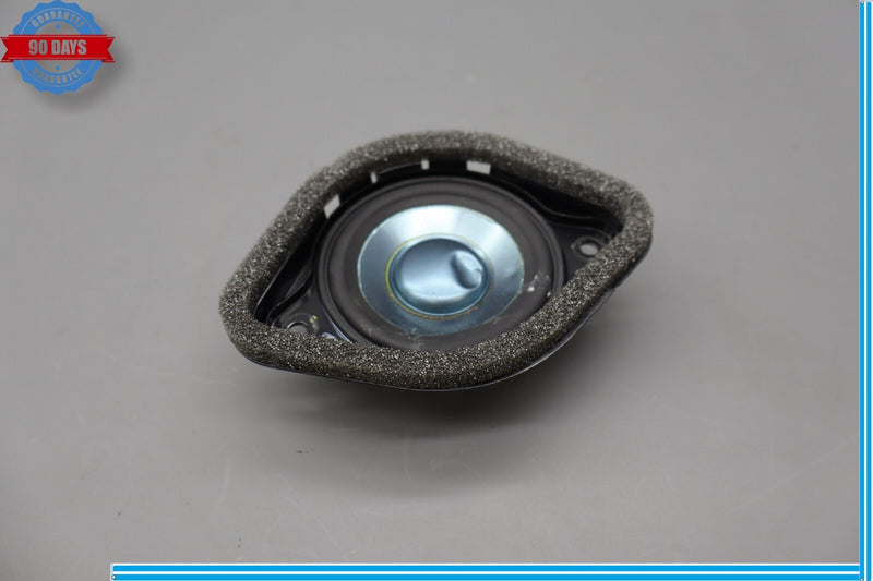 Load image into Gallery viewer, 06-12 Mercedes W164 ML320 GL320 Rear Right Side Door Tweeter Speaker Oem