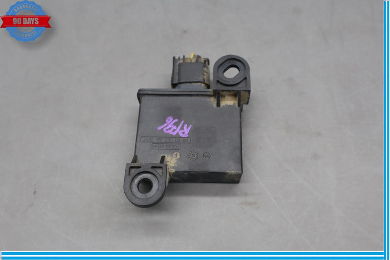 Load image into Gallery viewer, 11-17 Volkswagen Touareg Rear Right Tire Pressure Monitor Control Module Oem