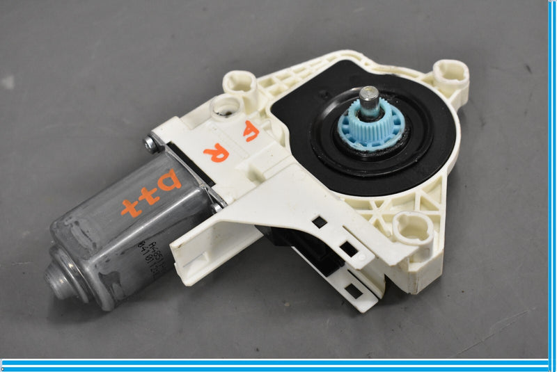 Load image into Gallery viewer, 11-17 Volkswagen VW Touareg Front Right Side Door Window Regulator Motor Oem