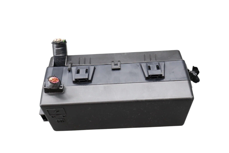 Load image into Gallery viewer, 14-17 Maserati Ghibli S Rear Fuse Relay Box W/ Cover 670030497 OEM