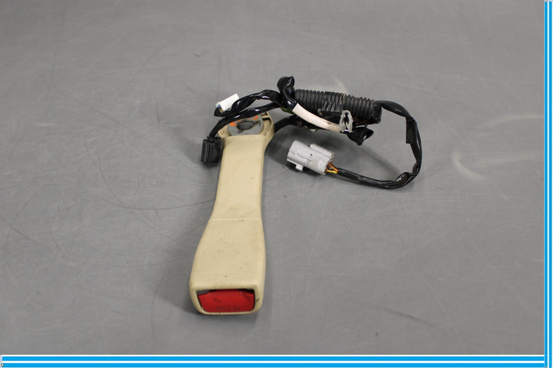 Load image into Gallery viewer, 07-12 Lexus LS460 Front Right Passenger Side Seat Belt Buckle Black Oem