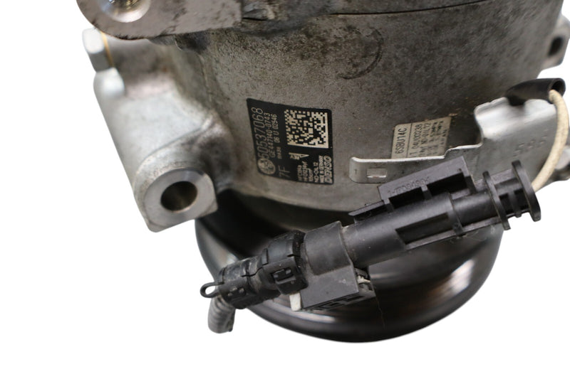 Load image into Gallery viewer, 17-20 ALFA Romeo Giulia A/C AC Air Conditioning Compressor & Clutch Oem
