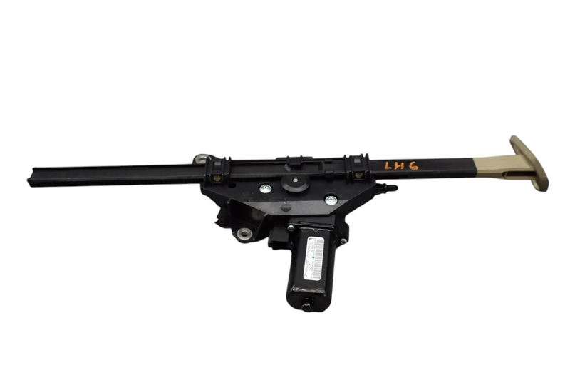 Load image into Gallery viewer, 10-17 Mercedes E350 E550 Convertible Left Seat Belt Feeder Motor 2078600182 Oem