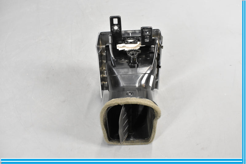 Load image into Gallery viewer, 10-13 Land Rover Range Rover Left Center Inner Dash AC Heat Air Vent GrilleOem