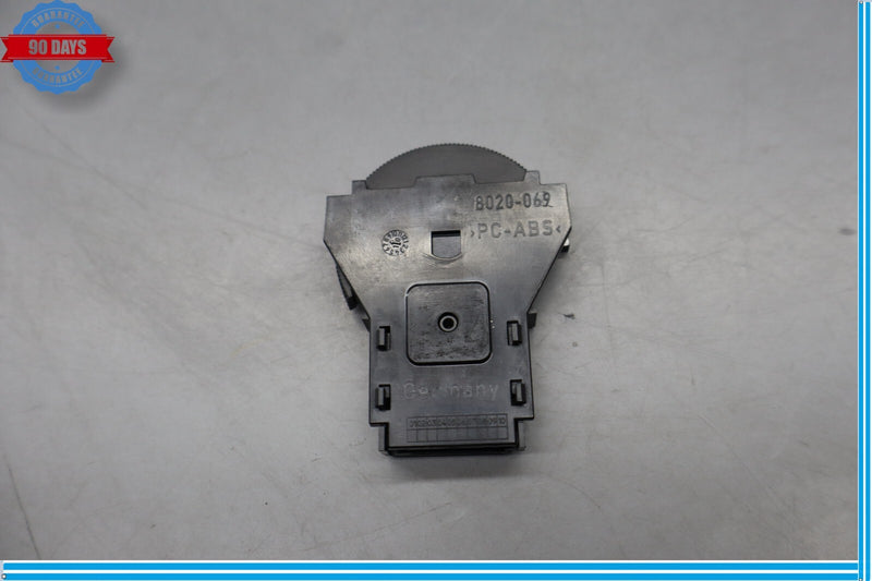 Load image into Gallery viewer, 11-18 Audi A8 A8L Quattro Dash Air Vent Dial Switch Black 4H0820911A Oem
