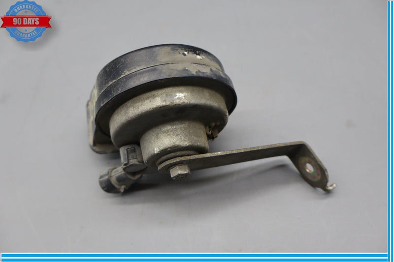 Load image into Gallery viewer, 03-09 HUMMER H2 Left Driver Side Low Note Tone Horn Signal Oem