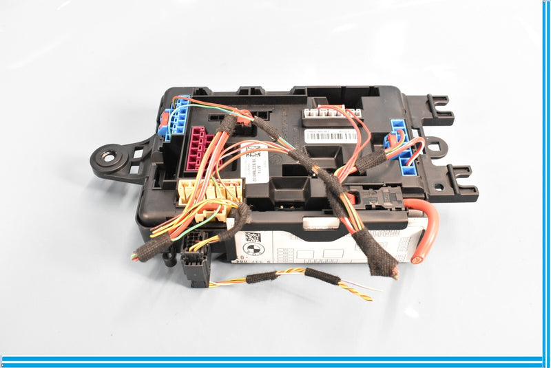 Load image into Gallery viewer, 12-18 BMW 320i 328i 428i F30 Fuse Box Power Distribution Box Oem