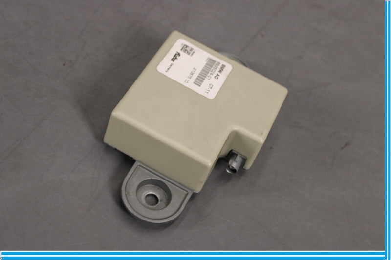 Load image into Gallery viewer, 09-15 BMW 750Li F01 F02 Antenna Amplifier Control Module Unit ECU Oem