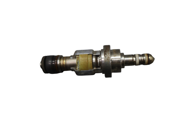 Load image into Gallery viewer, 07-17 Lexus LS460 LS460L Front Engine Fuel Injector 2325031020 Oem