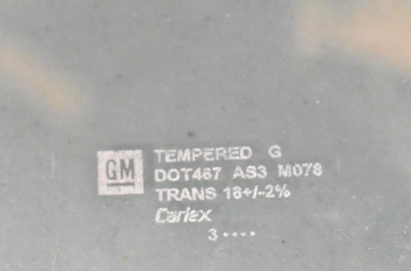 Load image into Gallery viewer, 03-09 Hummer H2 Rear Right Passenger Side Door Glass Black 5601250 OEM