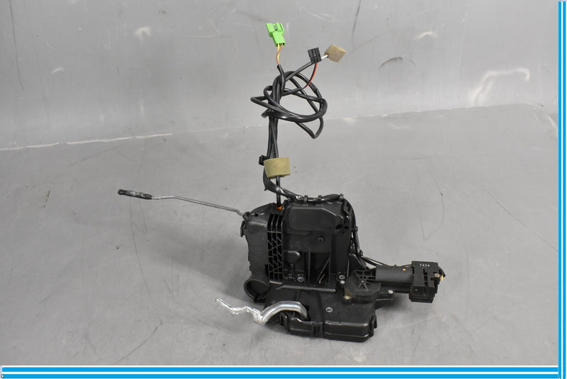 Load image into Gallery viewer, 06-11 Mercedes CLS550 W219 Front Right Passenger Side Exterior Door Lock Oem