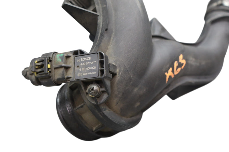 Load image into Gallery viewer, 14-17 Maserati Ghibli Air Inlet Intake Duct Tube Hose Assembly 670003620 Oem