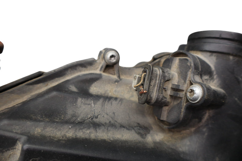 Load image into Gallery viewer, 09-12 BMW 750i 750Li Front Right Air Cleaner Filter Box 13717577463 Oem