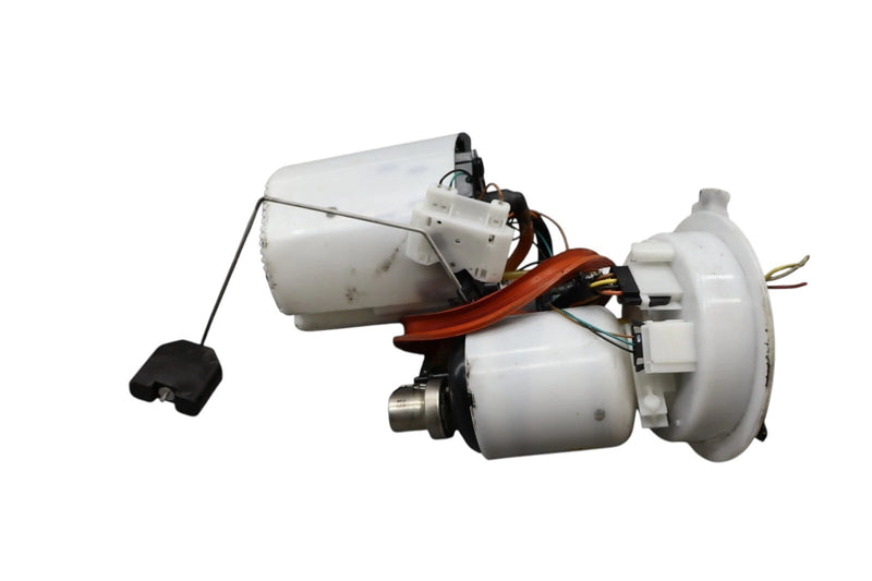 Load image into Gallery viewer, 12-18 Audi A7 Quattro S6 S7 Engine Fuel Gas Pump W/ Level Sensor 4G0919051 Oem