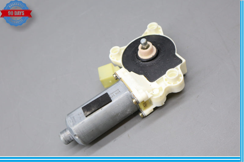 Load image into Gallery viewer, 03-14 Mercedes R230 SL500 SL55 Right Side Window Regulator Motor 2308201042 Oem