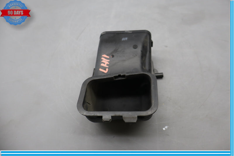 Load image into Gallery viewer, 11-16 BMW 528i 535i 550i F10 Front Left Side Engine Air Intake Duct Tube Oem