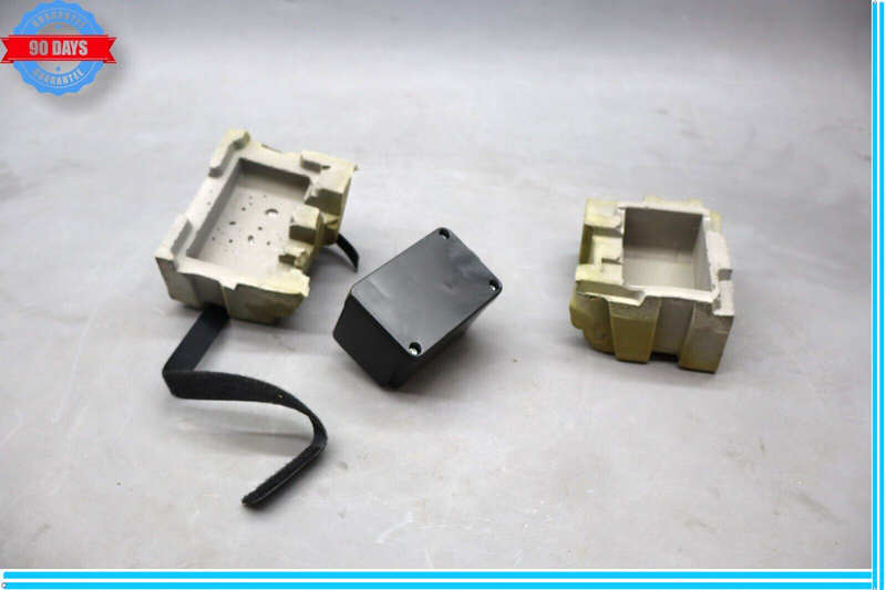 Load image into Gallery viewer, 10-17 Mercedes W207 E350 E550 Seat Control Vacuum Pump Module Unit Oem