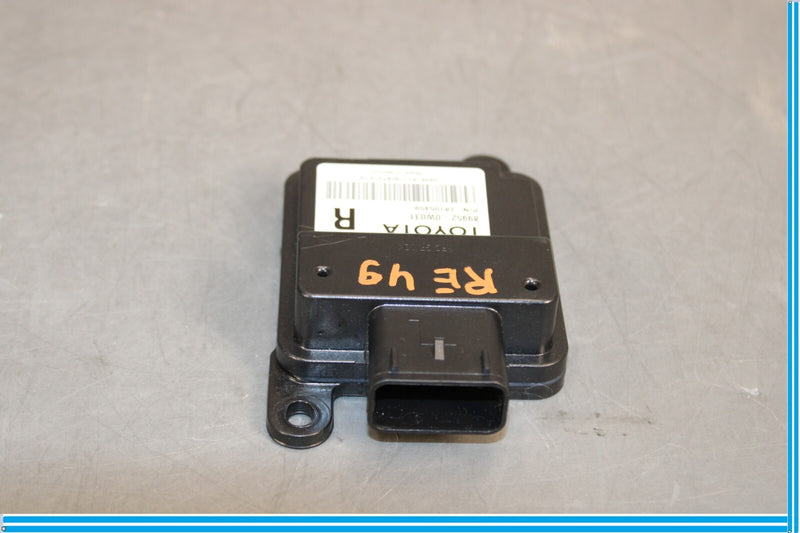 Load image into Gallery viewer, 07-12 Lexus LS460 Front Right Seat Occupant Detection Module 899520W031 Oem