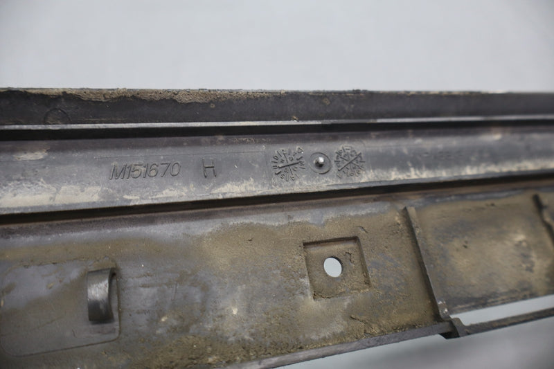 Load image into Gallery viewer, 12-16 BMW 320i 328i 428i Radiator Cooling Fan Upper Bracket Cover Sealing Oem