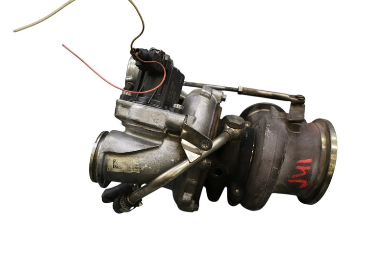 Load image into Gallery viewer, 09-12 BMW 750Li 750i Left Turbo Charger Turbocharger Housing 7576985 Oem