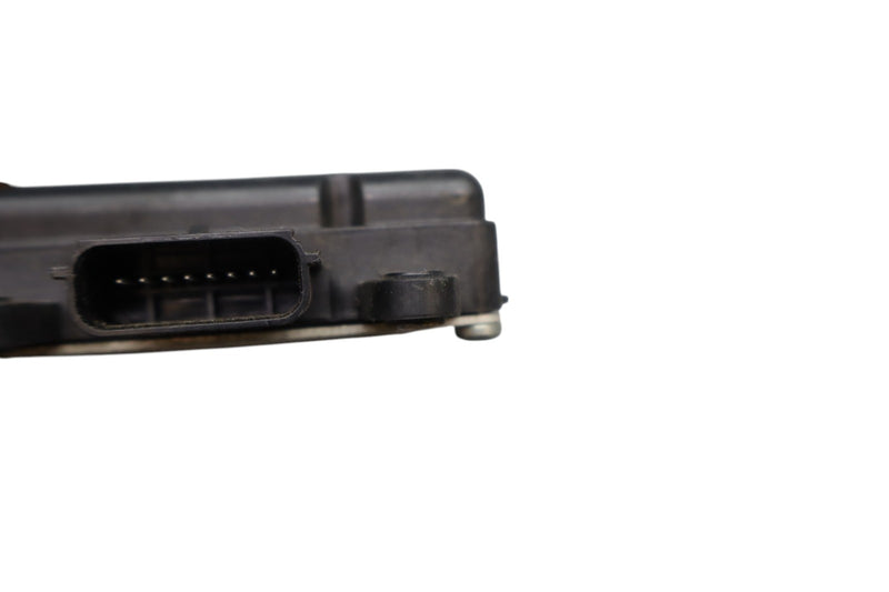 Load image into Gallery viewer, 14-18 Maserati Ghibli Right Side Blind Spot Radar Sensor Module 0670033070 Oem