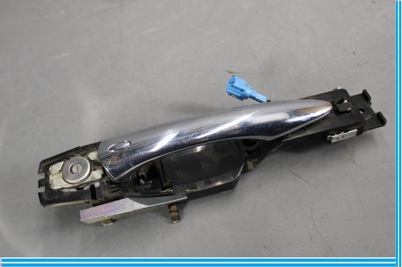 Load image into Gallery viewer, 11-17 Infiniti QX56 QX80 Rear Right Passenger Side Exterior Door Handle Oem