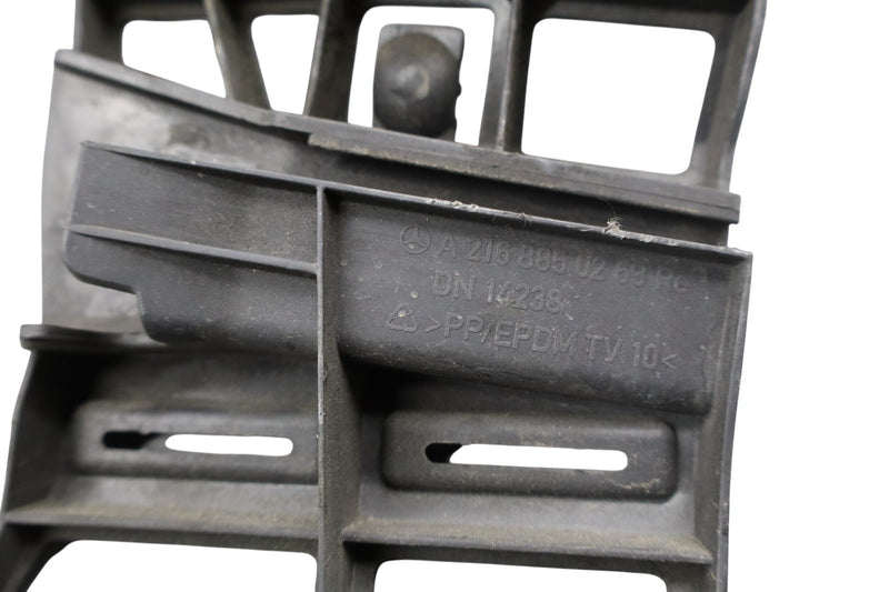 Load image into Gallery viewer, 07-10 Mercedes W216 CL550 CL600 Rear Right Side Bumper Bracket Retainer Oem