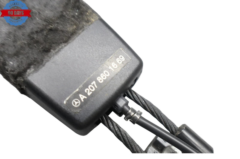 Load image into Gallery viewer, 10-17 Mercedes W204 C250 E350 E550 Front Right Side Seat Belt Buckle Black OEM