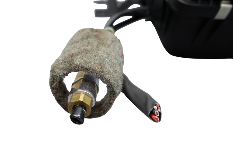 Load image into Gallery viewer, 13-18 Land Rover Range Rover Sport Air Suspension Compressor Pump Oem