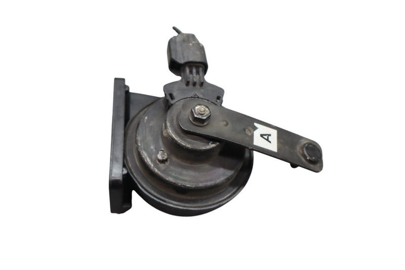 Load image into Gallery viewer, 16-20 Jaguar XF XE X260 Right Passenger Side High Note Tone Horn Signal Oem