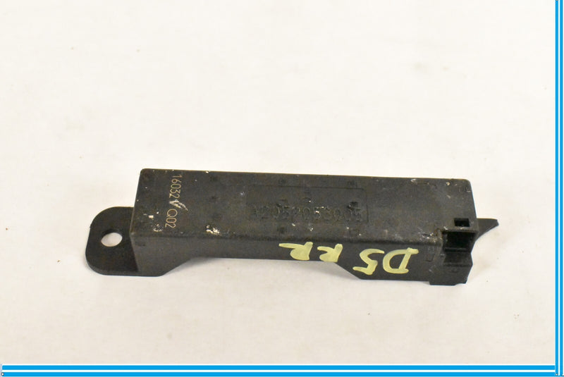 Load image into Gallery viewer, 15-20 Mercedes C300 W205 Keyless Entry Antenna Receiver Module 2059053005 Oem
