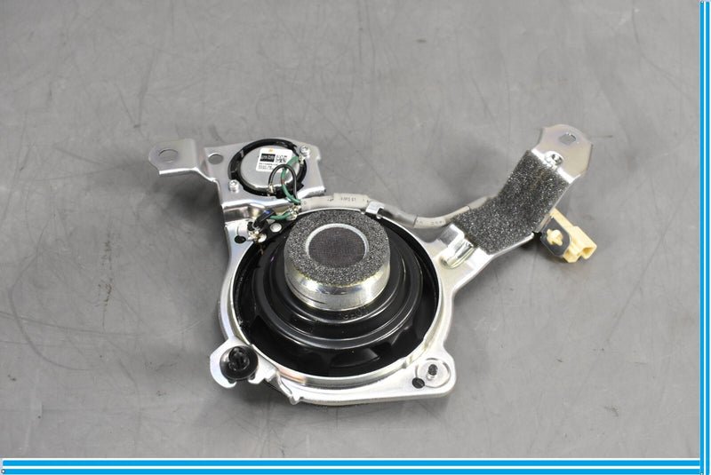 Load image into Gallery viewer, 07-09 Lexus LS460 Left Driver Side Door Quarter Speaker Tweeter Oem