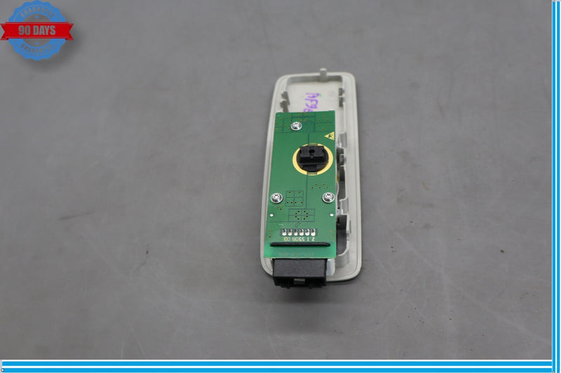 Load image into Gallery viewer, 11-14 Volkswagen VW Touareg Rear Right Passenger Side Interior Dome Light Oem