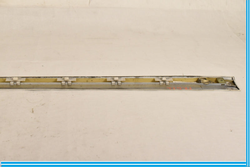 Load image into Gallery viewer, 2007 - 2012 MERCEDES GL550 X164 FRONT RIGHT PASSENGER DOOR TRIM MOLDING