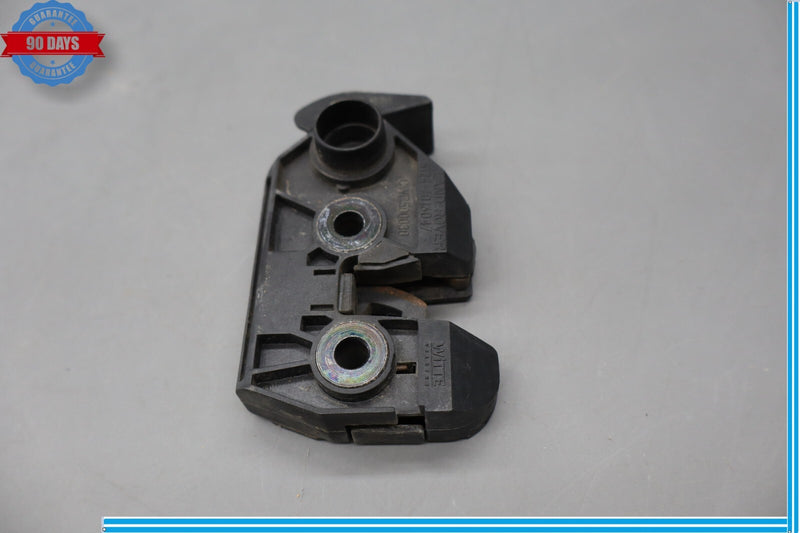 Load image into Gallery viewer, 03-12 Land Rover Range Rover HSE Rear Left Side Tailgate Lock Mechanism Oem