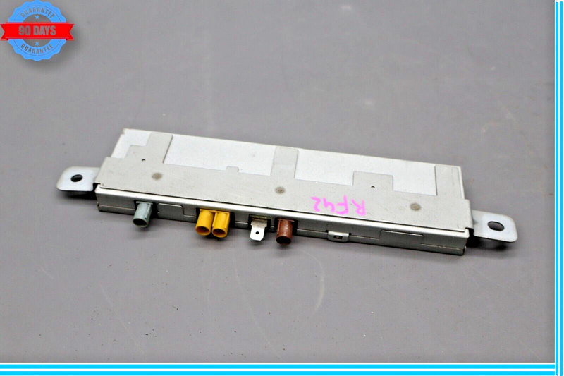 Load image into Gallery viewer, 06-12 Bentley Continental Antenna Booster AMP Amplifier Unit 3W5035225H Oem