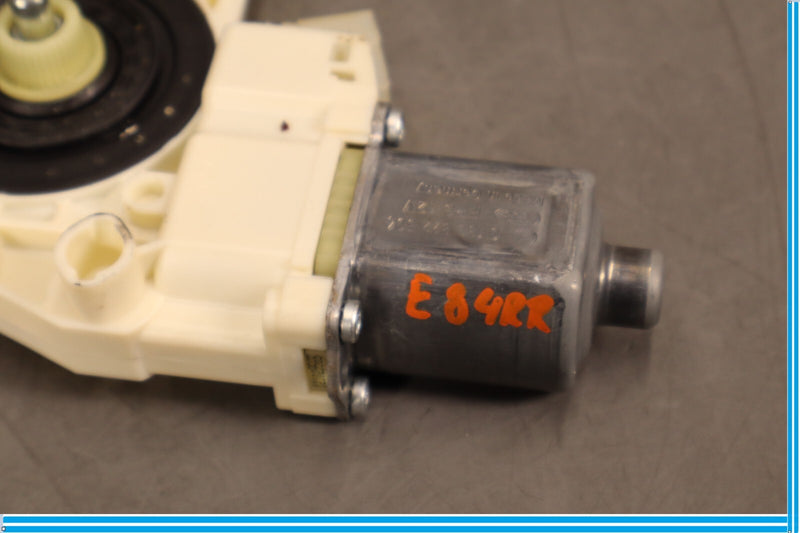 Load image into Gallery viewer, 06-15 Mercedes E500 E550 Rear Right Passenger Side Window Regulator Motor Oem