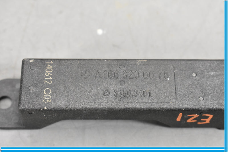Load image into Gallery viewer, 13-16 Mercedes GL450 X166 Rear Right Keyless Entry Antenna Receiver Module Oem