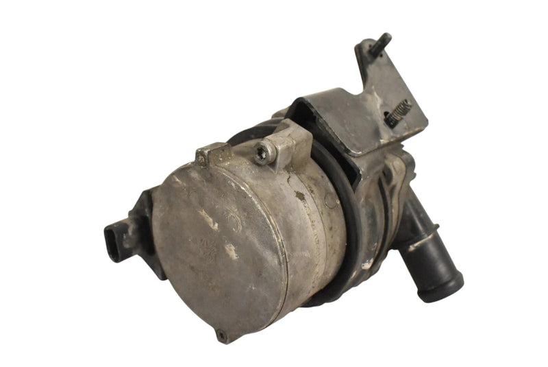Load image into Gallery viewer, 13-17 Audi RS7 S7 Auxiliary Electric Water Coolant Pump 8K0965567A OEM