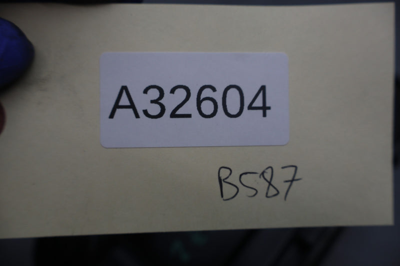 Load image into Gallery viewer, 12-18 BMW 320i 328i 428i F30 Power Distribution Fuse Box Module Cover Oem