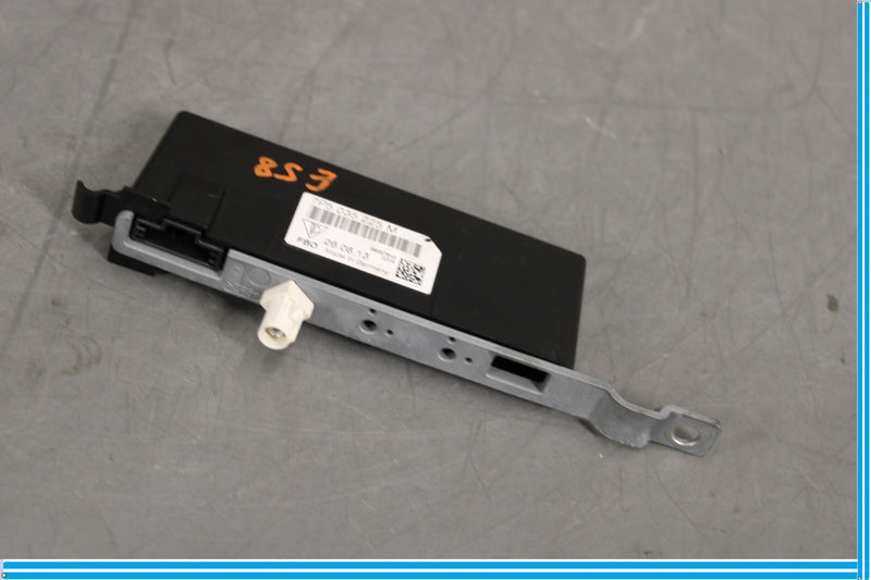 Load image into Gallery viewer, 11-18 Porsche Cayenne Rear Left Antenna Amplifier Booster Module Oem