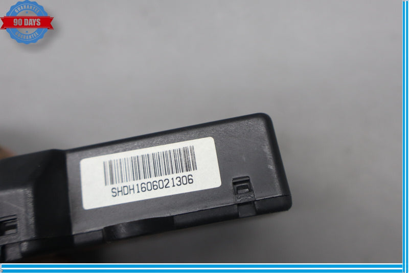 Load image into Gallery viewer, 15-19 Hyundai Genesis Front Left Side Seat Heater Control Unit Oem