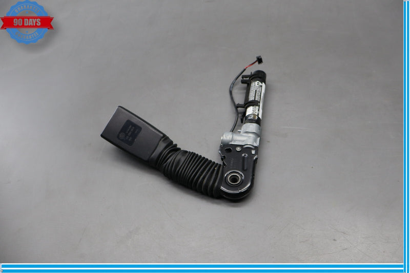 Load image into Gallery viewer, 11-16 BMW 535i GT xDrive Front Right Passenger Side Seatbelt Seat Belt Buckle Oe