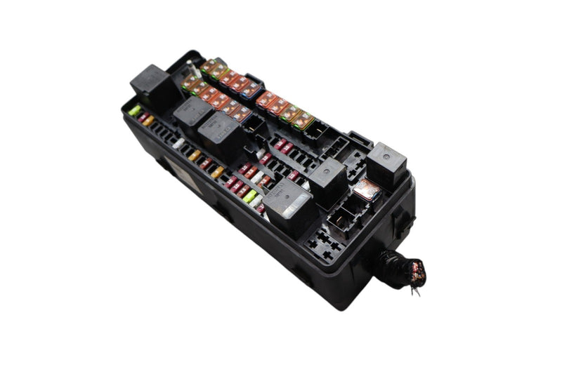 Load image into Gallery viewer, 14-17 Maserati Ghibli Engine Power Junction Distribution Fuse Relay Box Oem