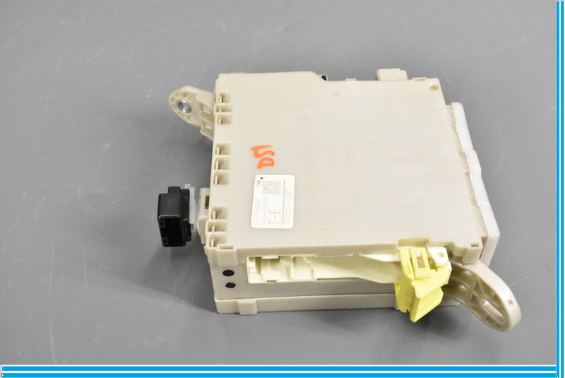 Load image into Gallery viewer, 07-12 Lexus LS460 Trunk Fuse Box Relay Junction Unit 82670-50120 Oem