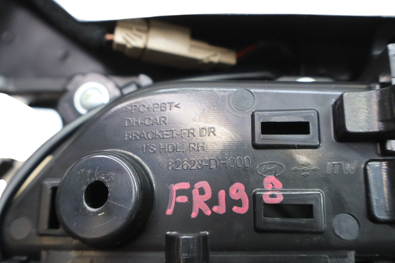 Load image into Gallery viewer, 15-20 Hyundai Genesis G80 Front Right Passenger Side Interior Door Panel Oem