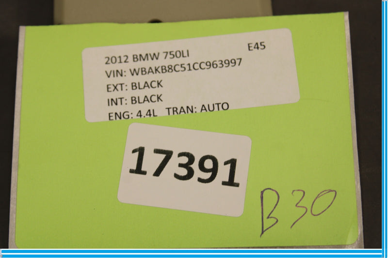Load image into Gallery viewer, 09-15 BMW 750Li F01 F02 Radio Antenna Diversity Control Module Amplifier Oem