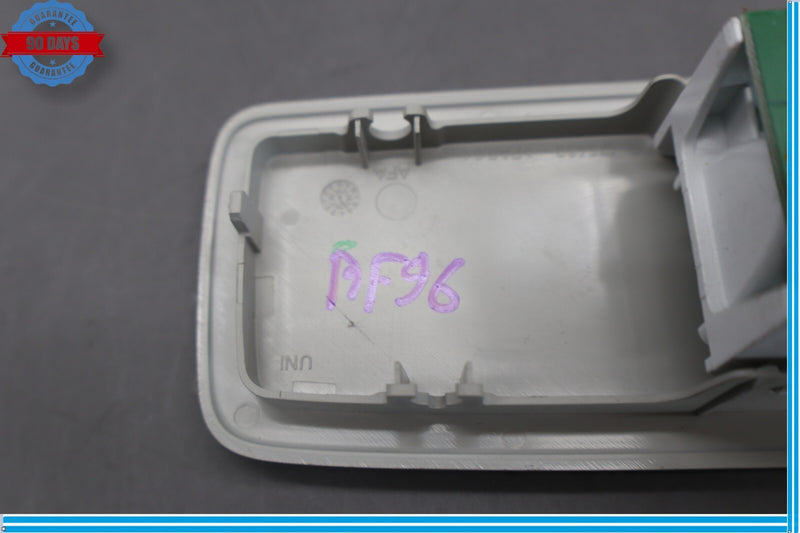 Load image into Gallery viewer, 11-14 Volkswagen VW Touareg Rear Right Passenger Side Interior Dome Light Oem