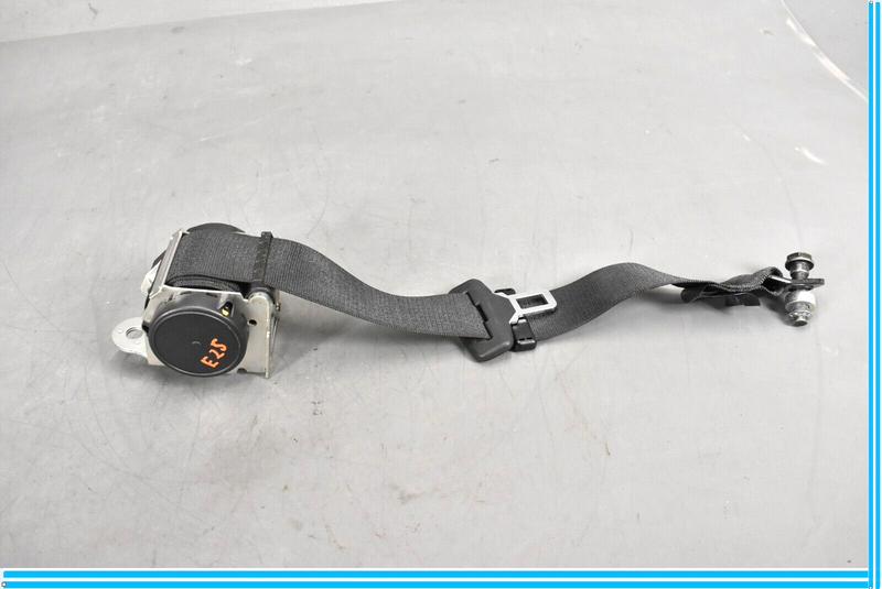 Load image into Gallery viewer, 14-19 Maserati Ghibli Rear 2nd Row Center Middle Seat Belt Retractor Oem