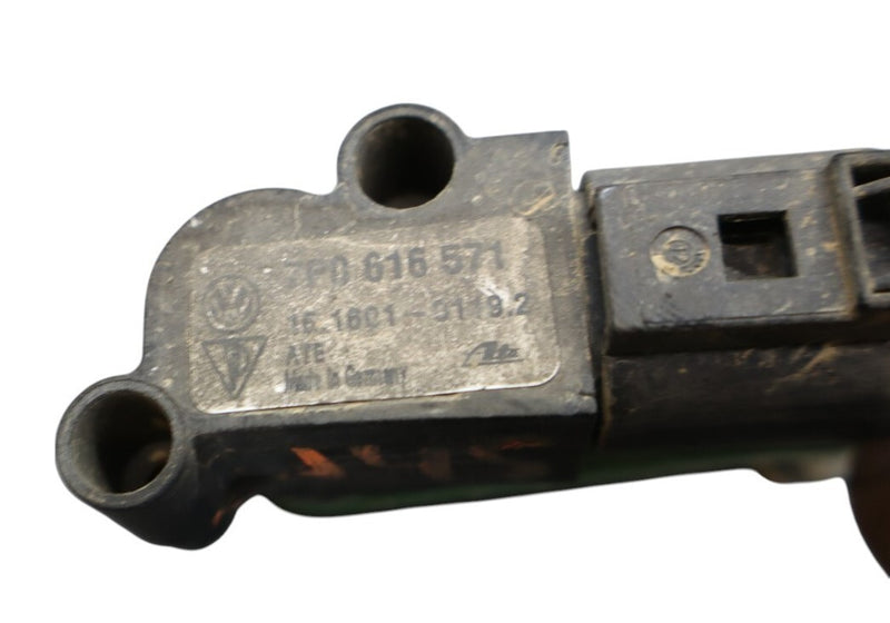 Load image into Gallery viewer, 11-18 Porsche Cayenne 958 Rear Left Or Right Suspension Height Level Sensor Oem